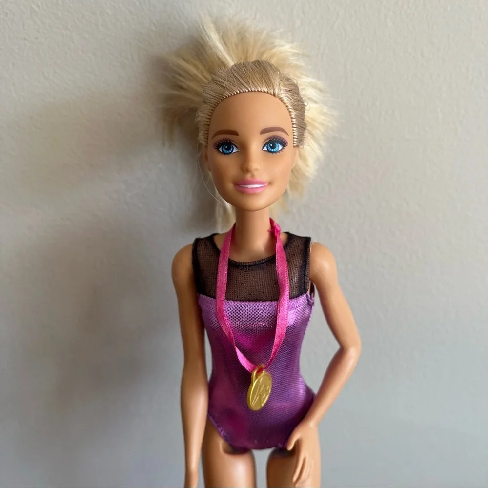 Barbie Gymnastics Careers Playset Gymnast Doll Balance Beam Spinning Clip Hoops